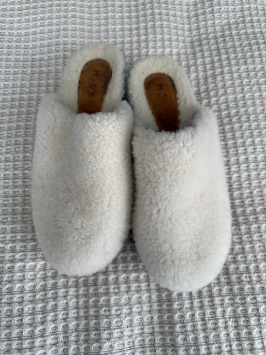 M. Gemi Shoes - M. Gemi Cream Shearling Slip-On Mules with Tan Suede Inset. The Greta.